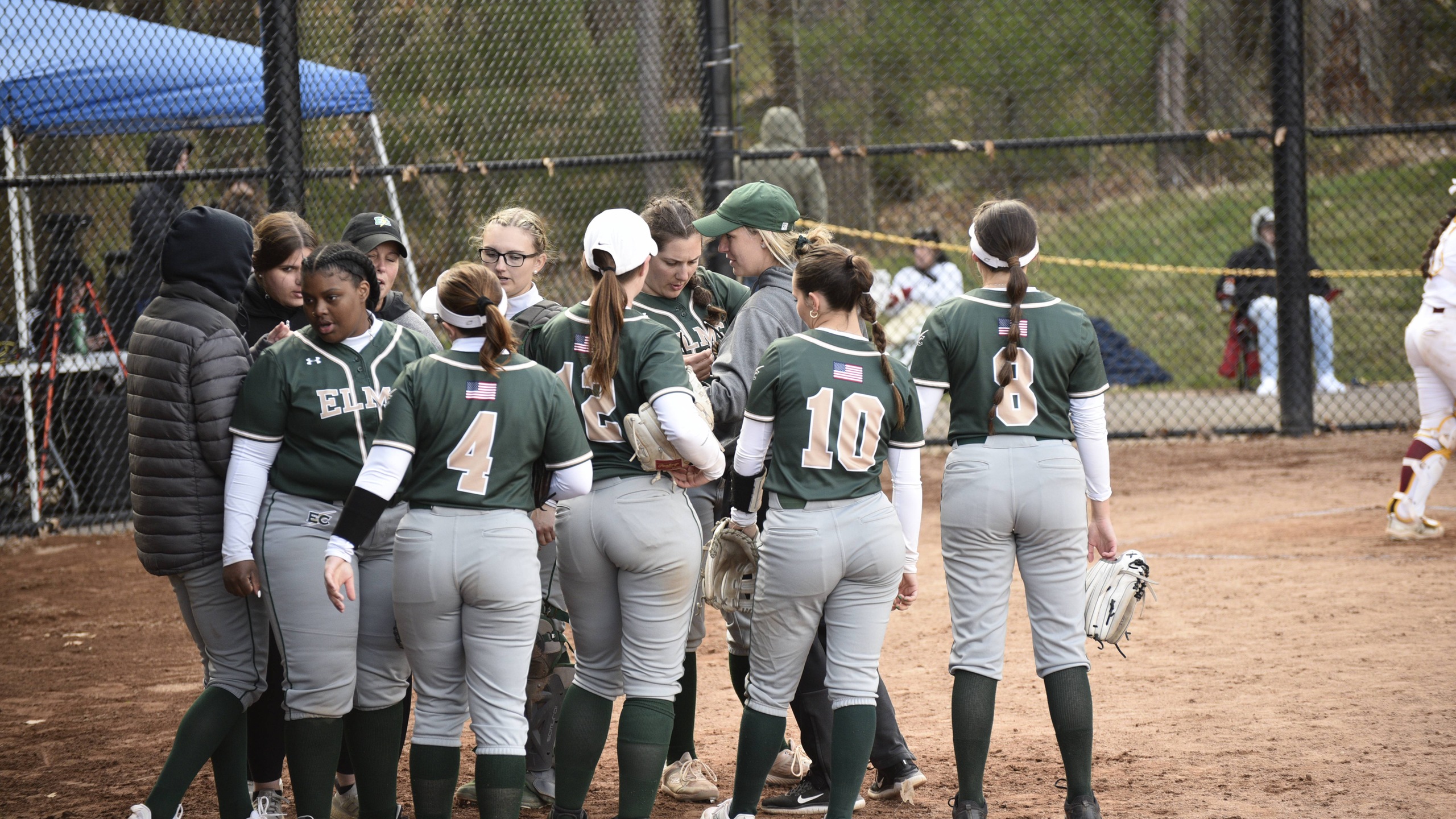 Softball Nearly Splits Doubleheader with Lasell