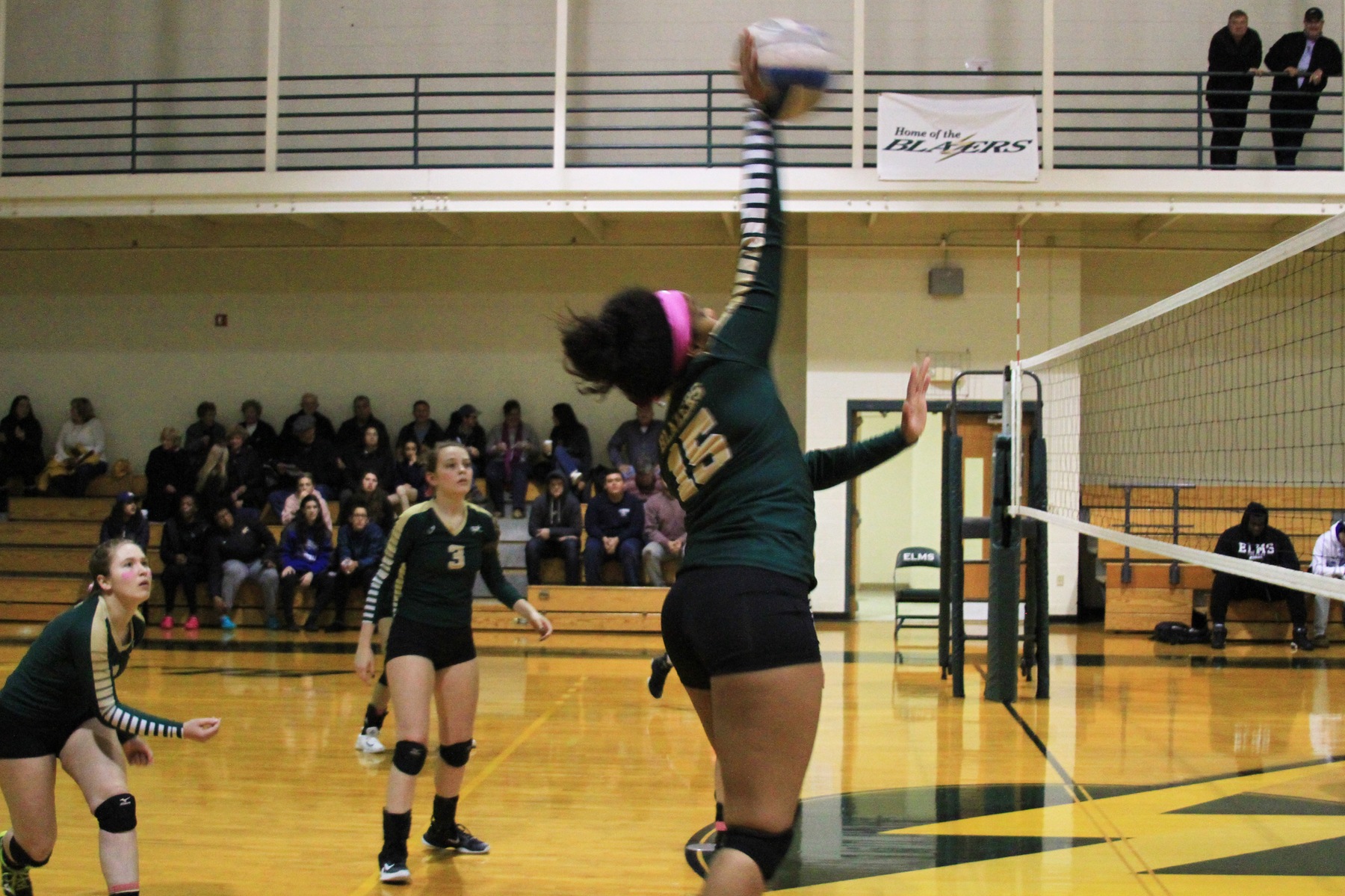Southern Vermont Upsets Elms In NECC Volleyball Semifinal