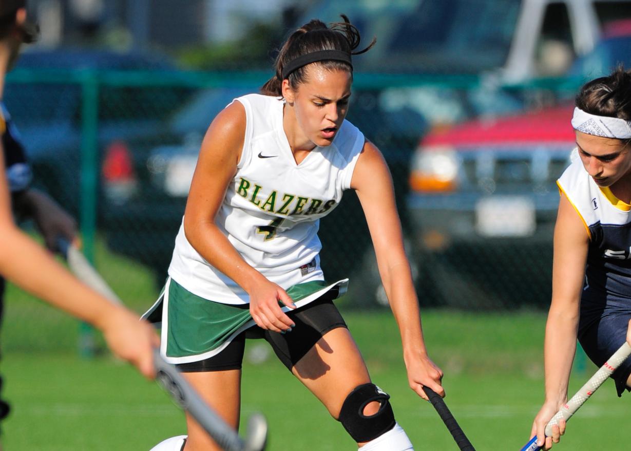 Field Hockey Falls at Smith College, 11-2