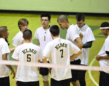Emerson Rallies Past Men’s Volleyball, 3-2