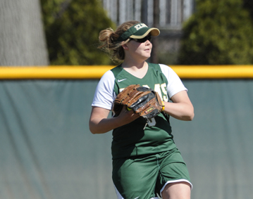 Softball Sweeps Doubleheader With Daniel Webster