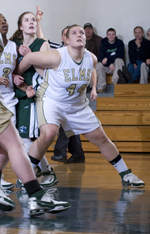 Women's Basketball Upends Lesley, 60-51