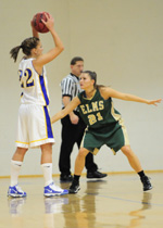 Women’s Basketball Falls To Lesley, 74-47