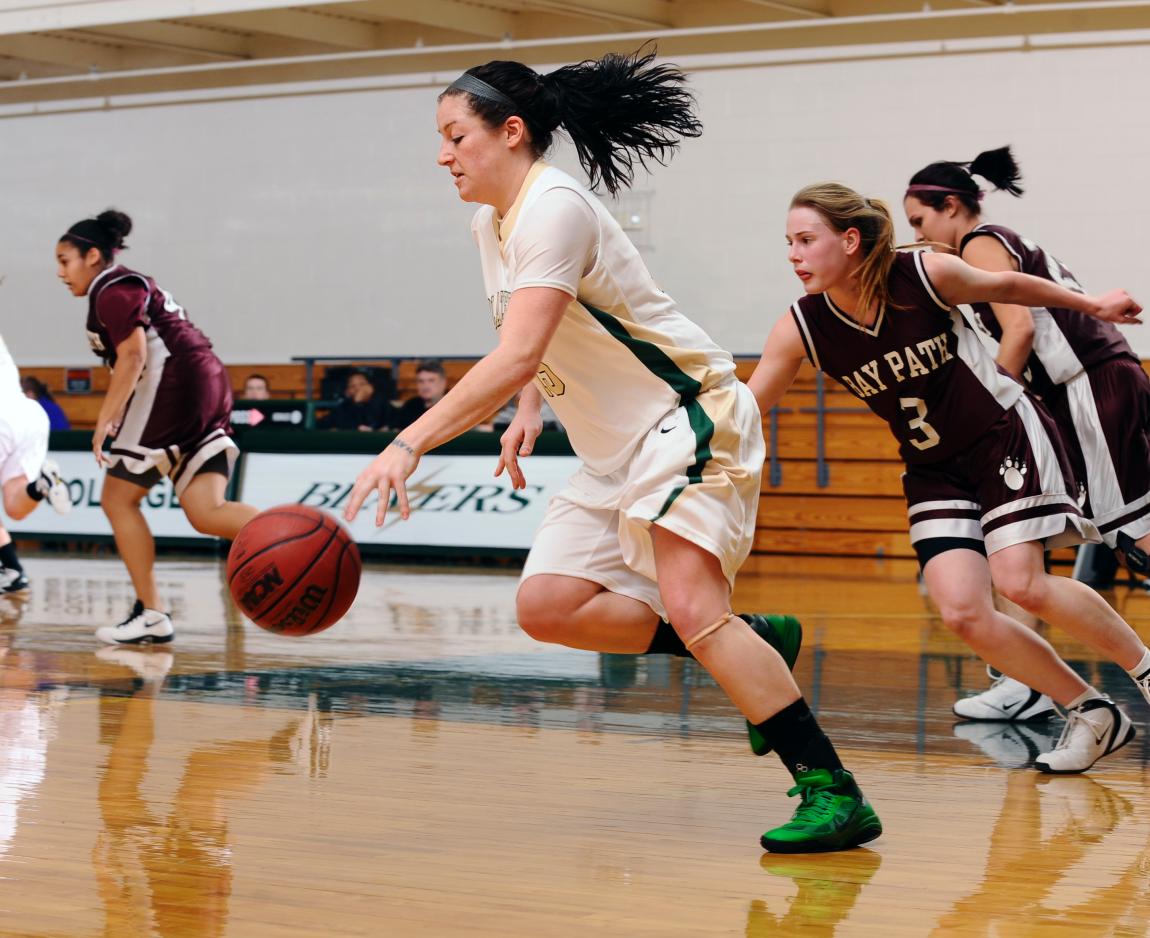 Mitchell College Outlasts Furious Rally By Women’s Basketball, 54-53