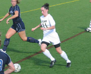 Third-Seeded Women's Soccer Advances Past No. 6 Becker College, 2-0