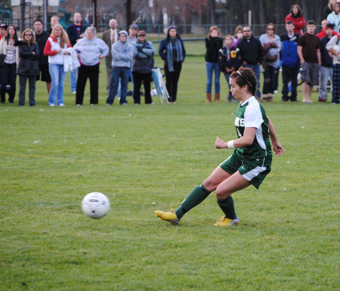 No. 3 Women's Soccer Advances Past No. 2 Mitchell College in Penalty Kick Shootout