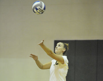 Women’s Volleyball Falls To Husson, SUNY Cobleskill In Day One Action Of 2010 Blazer Challenge