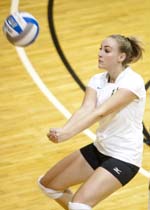 Women’s Volleyball Claws Past Bay Path 3-2