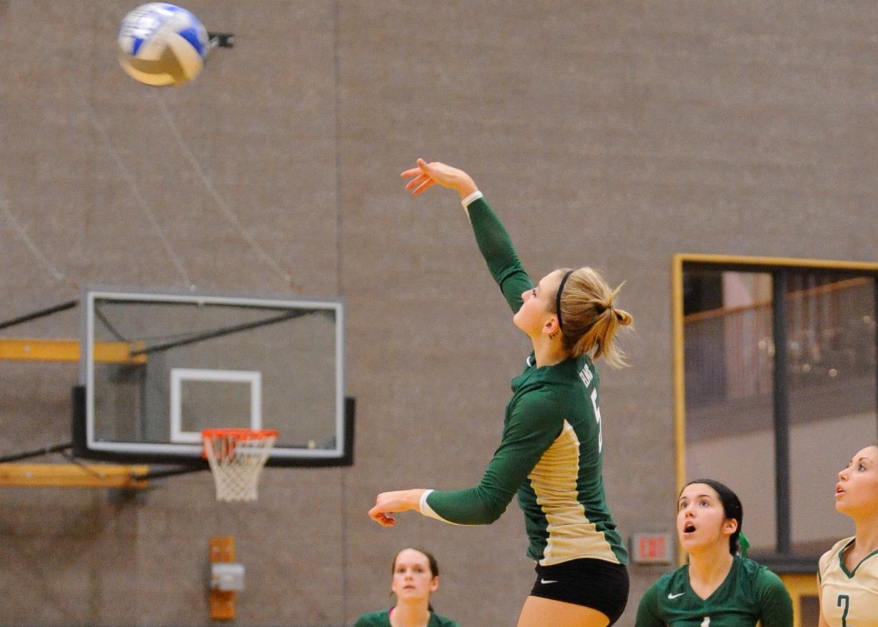Women’s Volleyball Falls to Sage, 3-0