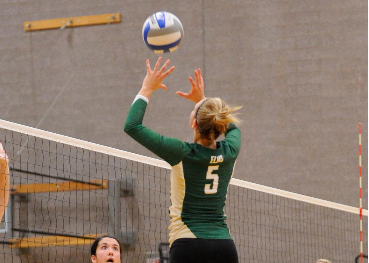 Women’s Volleyball Sweeps by Pine Manor College, 3-0