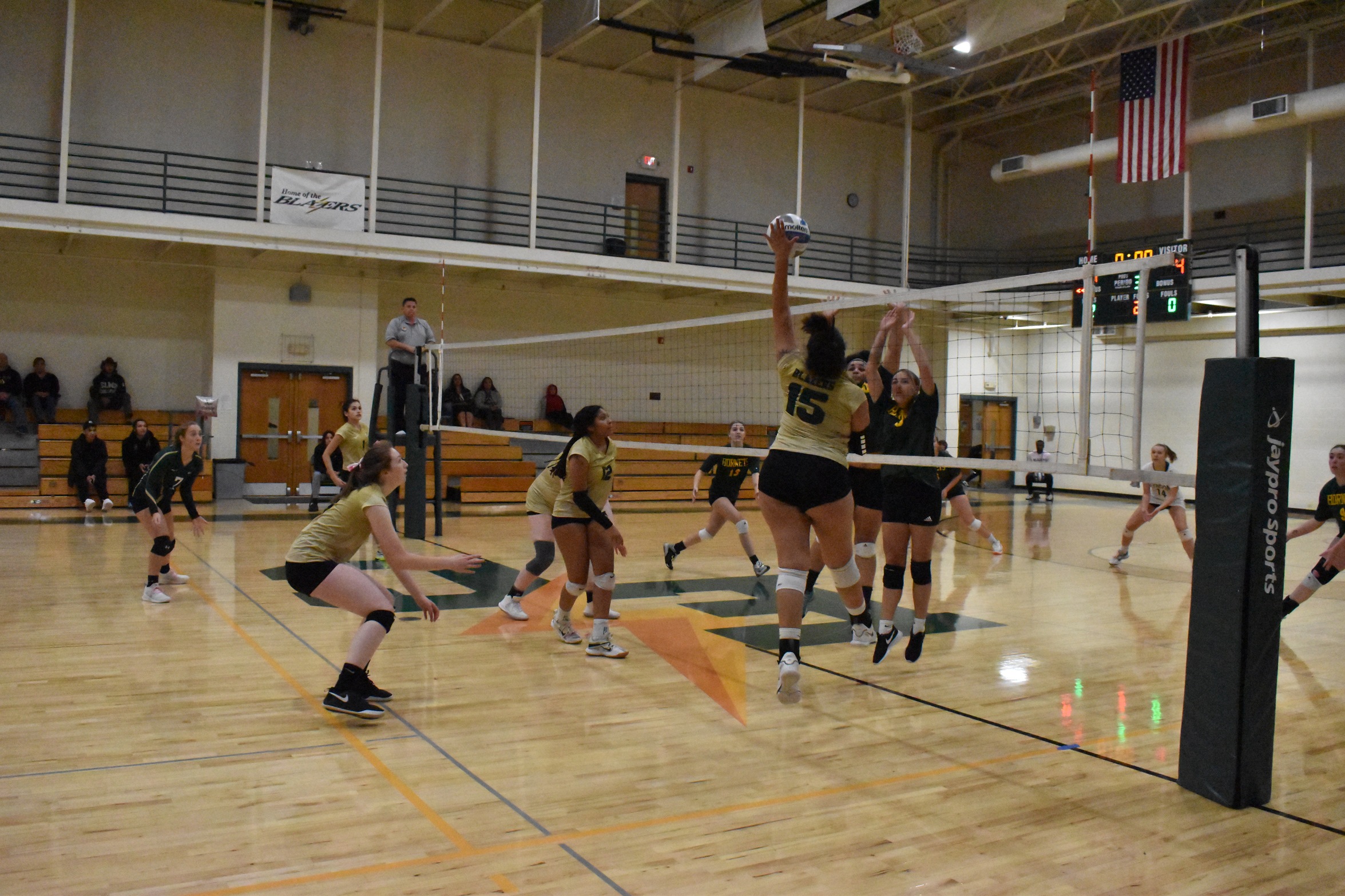 Women's Volleyball Sweep Conference Tri Match