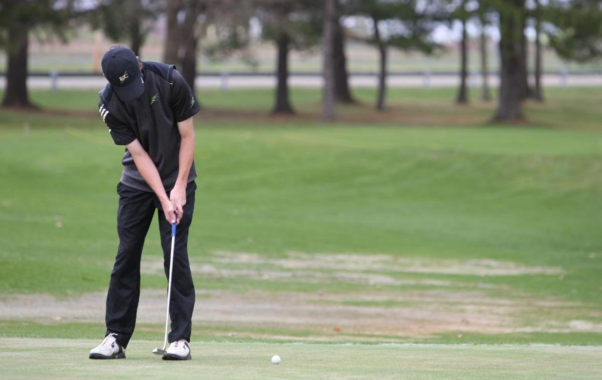 Men's Golf Claims Second Place in Blazers Spring Invitational