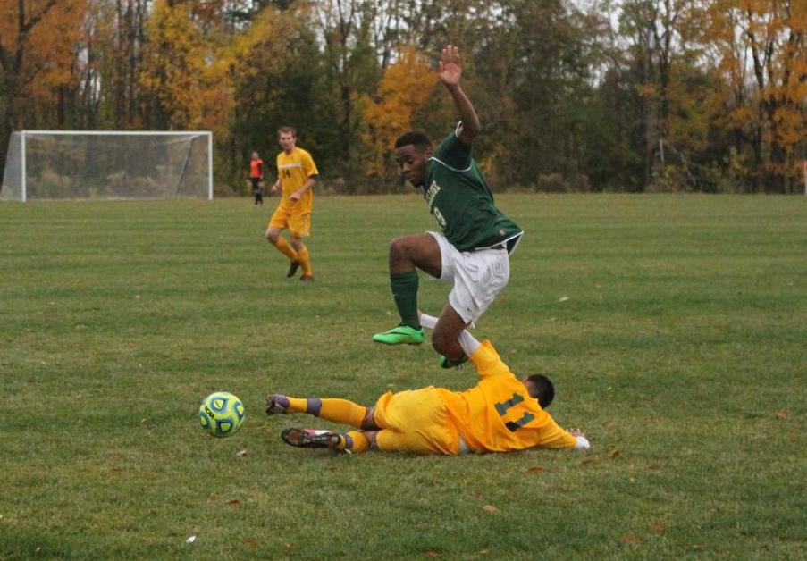 Men's Soccer Outlasts Southern Vermont