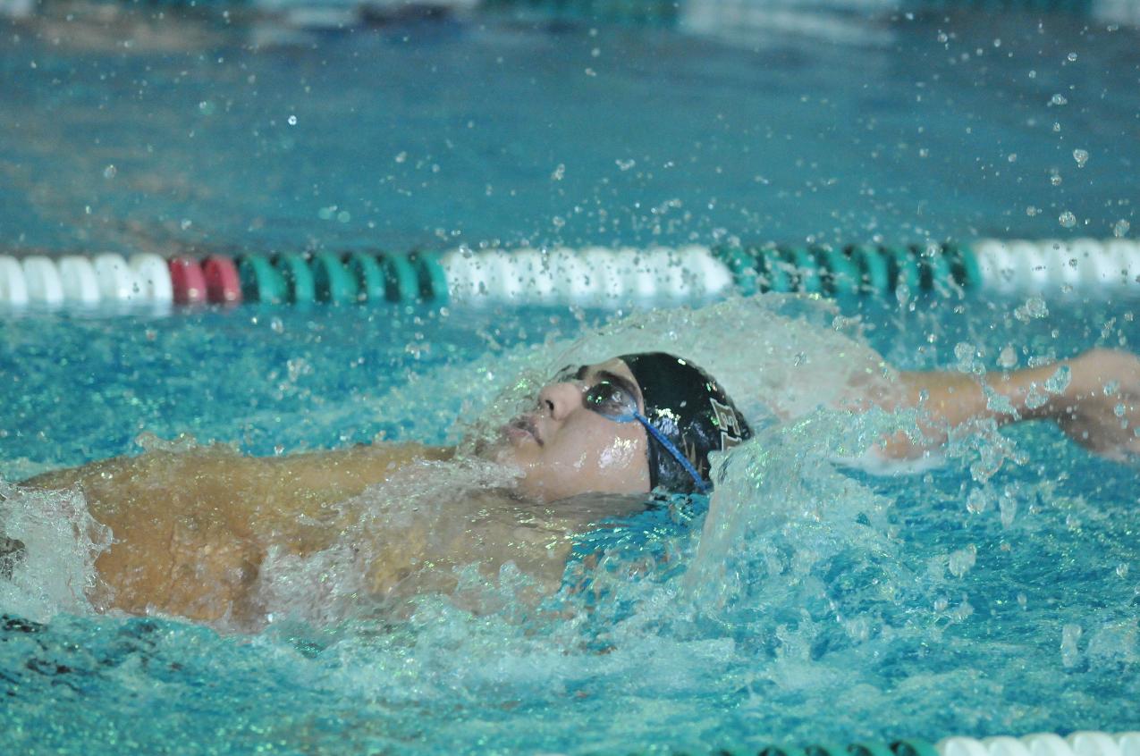 Colby-Sawyer College Edges Men’s Swimming, 148-143