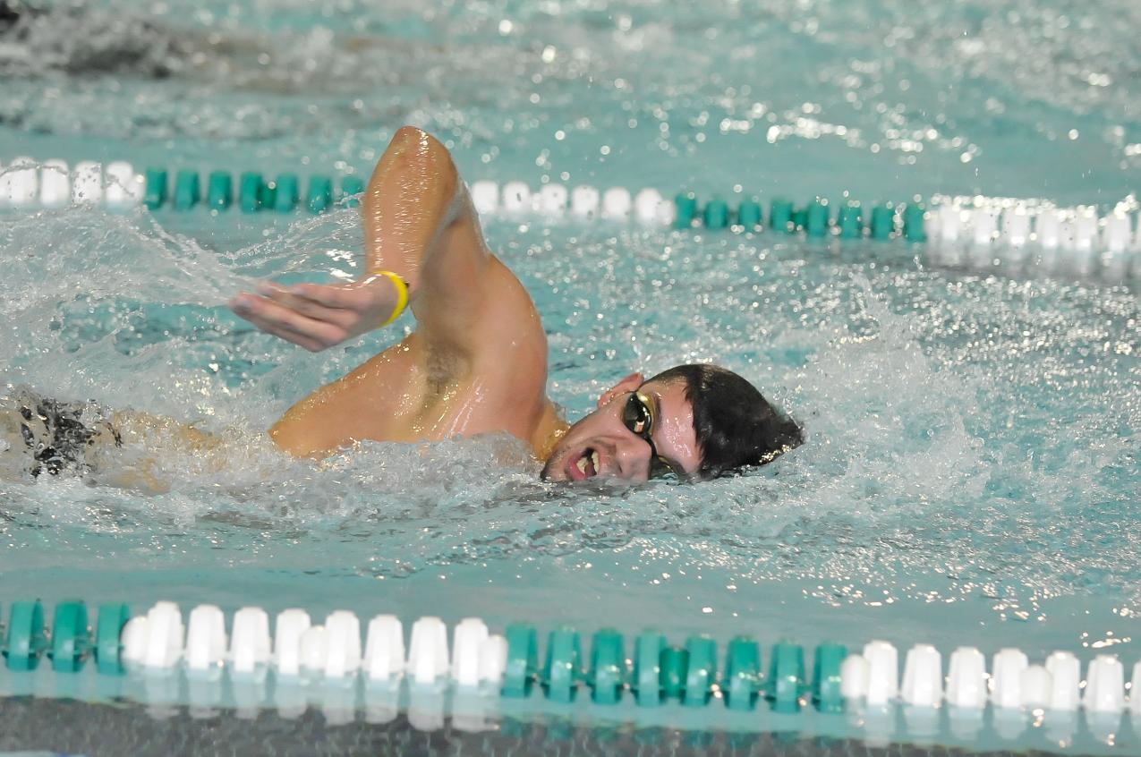 Men’s Swimming Finishes Second at GNAC Invitational