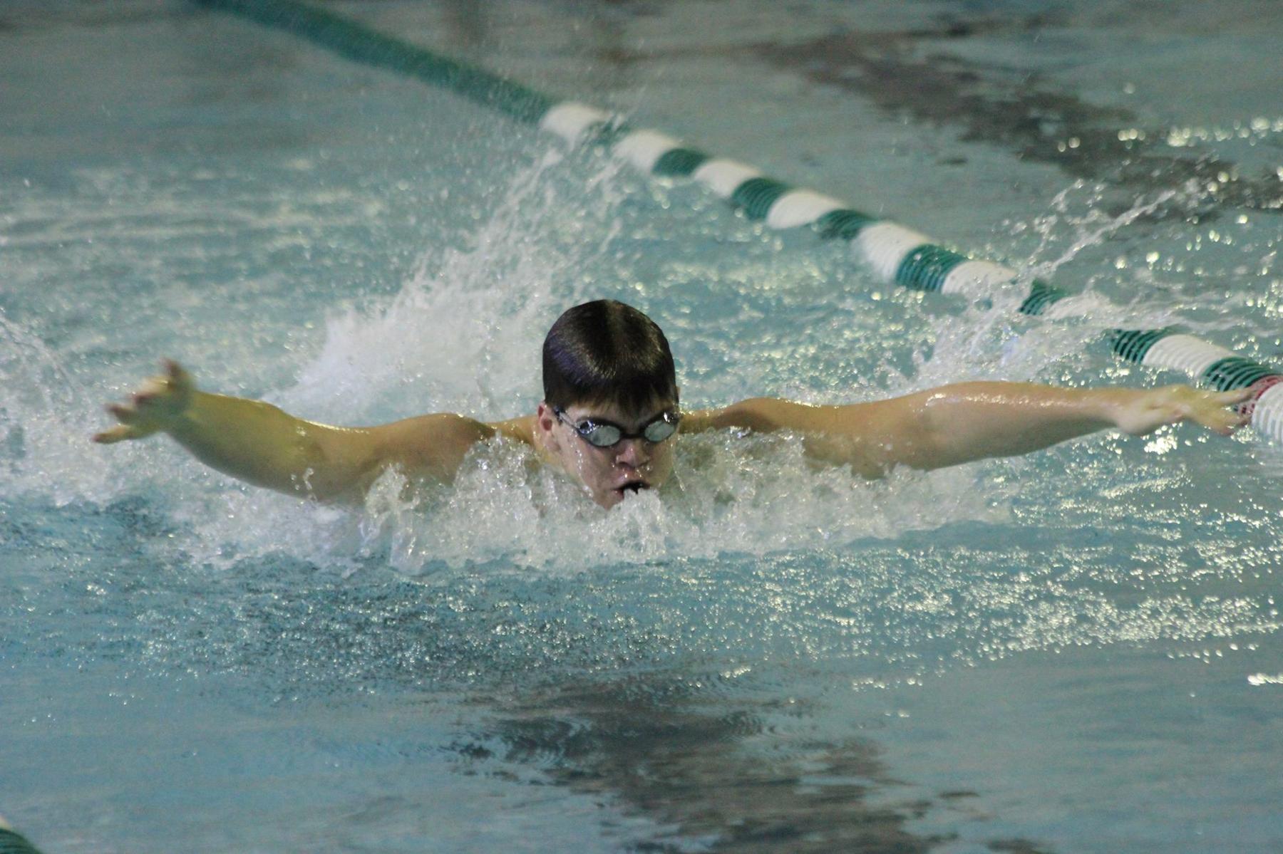 Men's Swimming Comes Up Short at Norwich