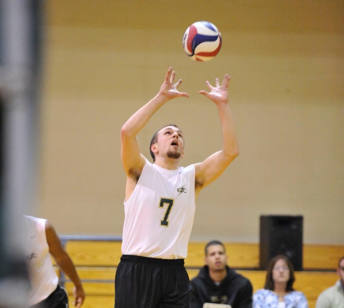 Men’s Volleyball Climbs Past Southern Vermont College, 3-2
