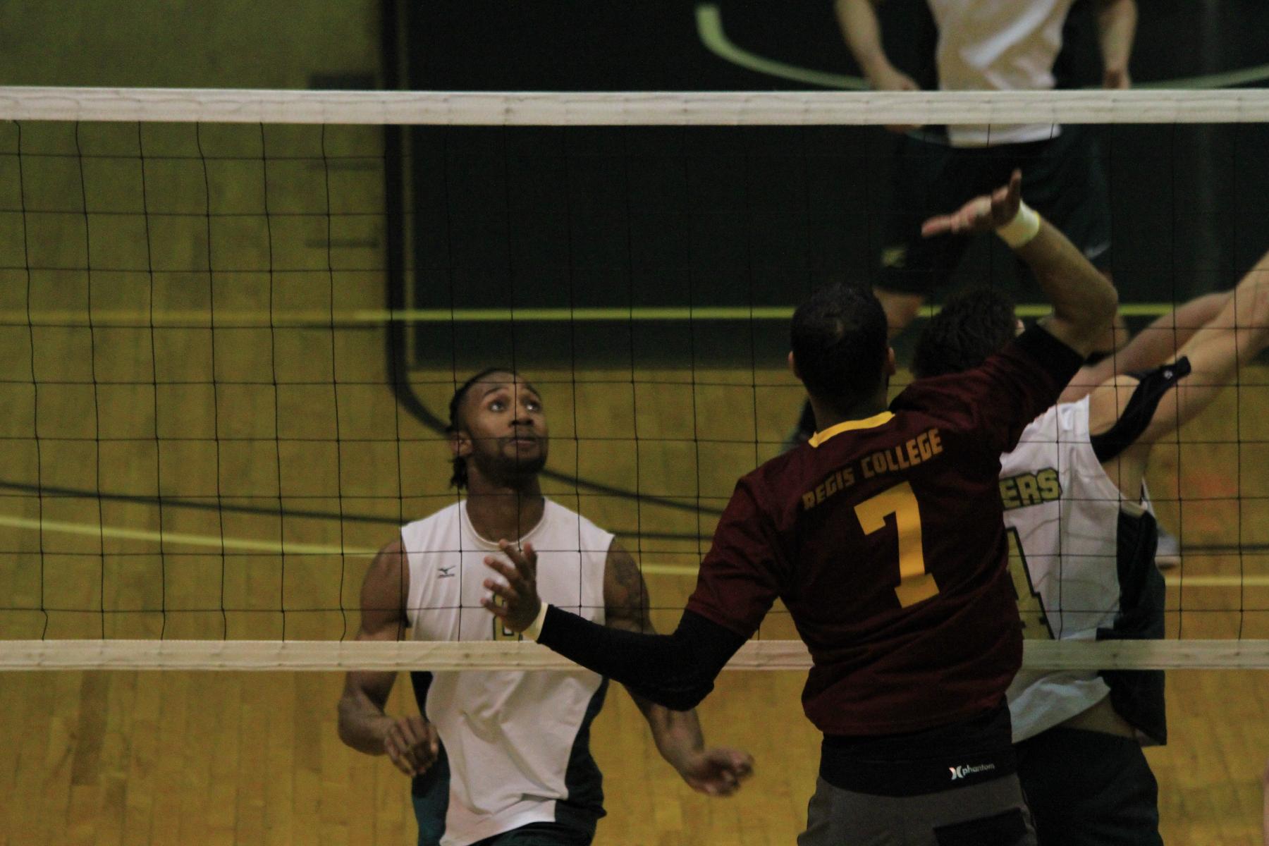 Men's Volleyball Falls to Regis in Four Sets