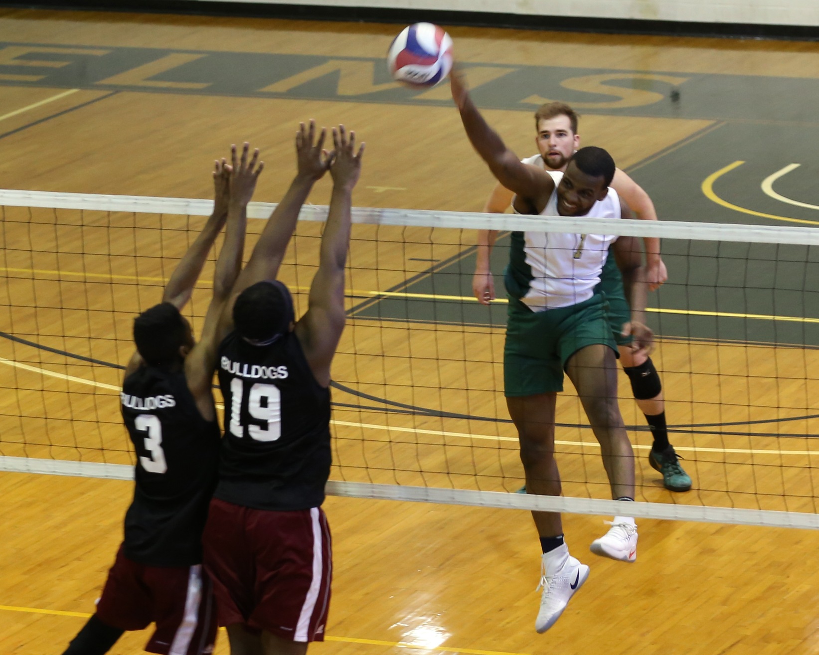 Men's Volleyball Blanks Lesley