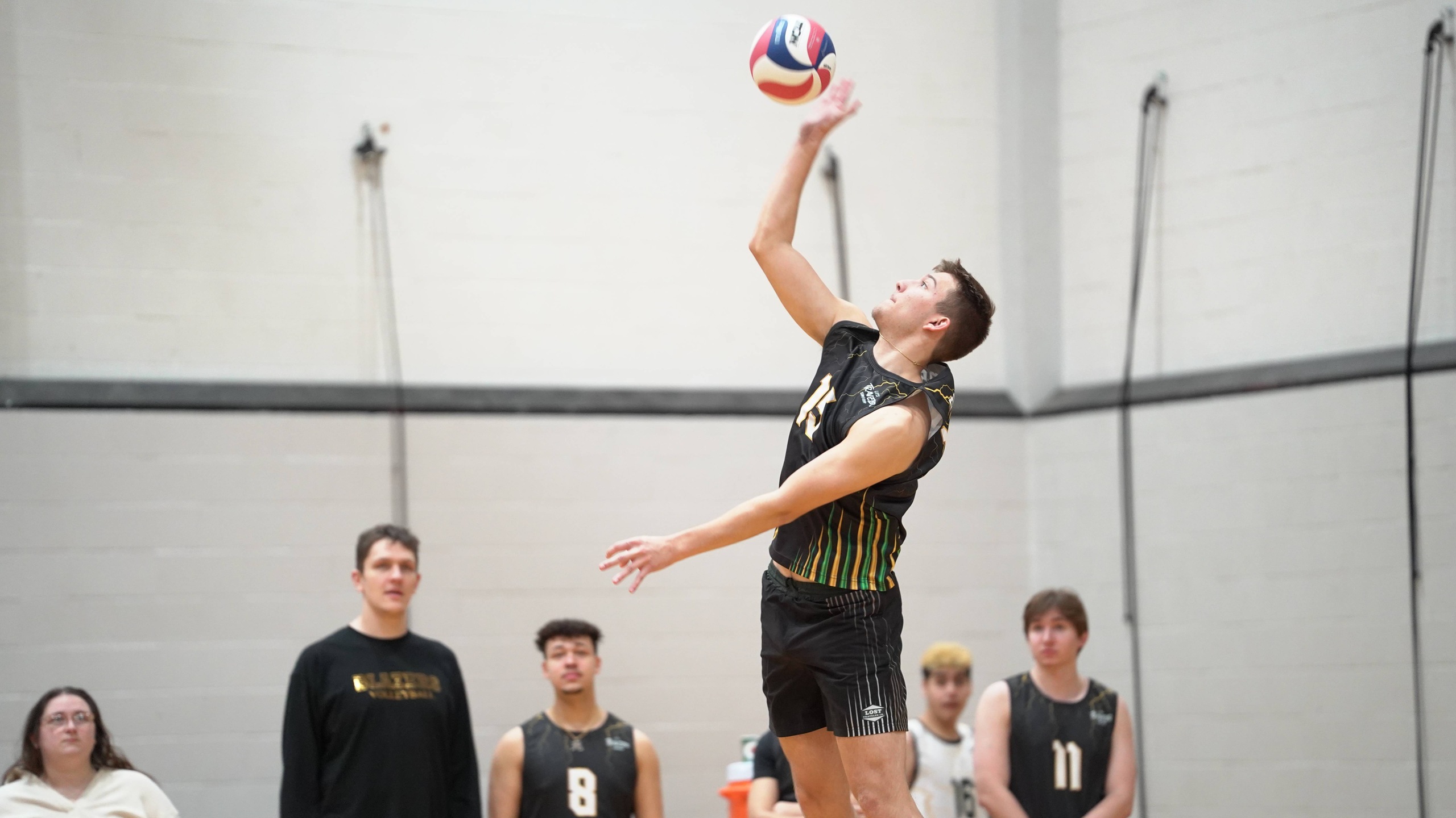 Men’s Volleyball Takes a Set from Rivier on the Road