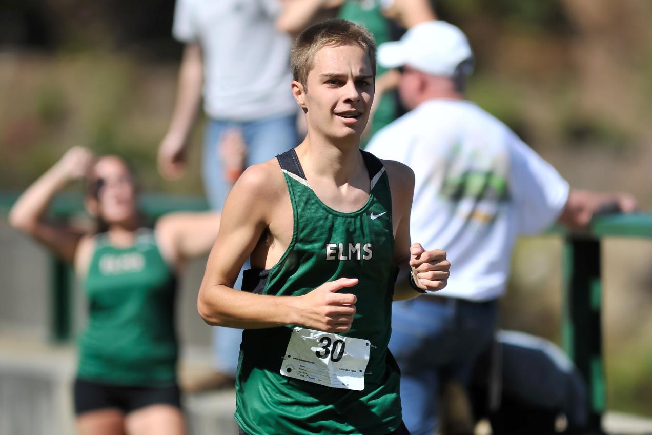 Cross Country Competes at New England Division III Championship