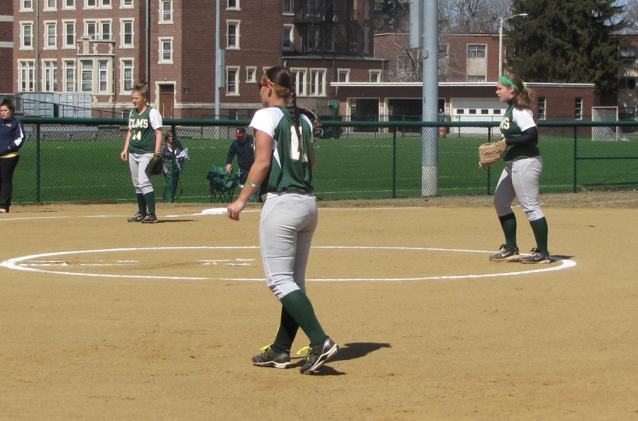Softball Suffers Double-Header Sweep to Bay Path College, 4-2 and 3-2