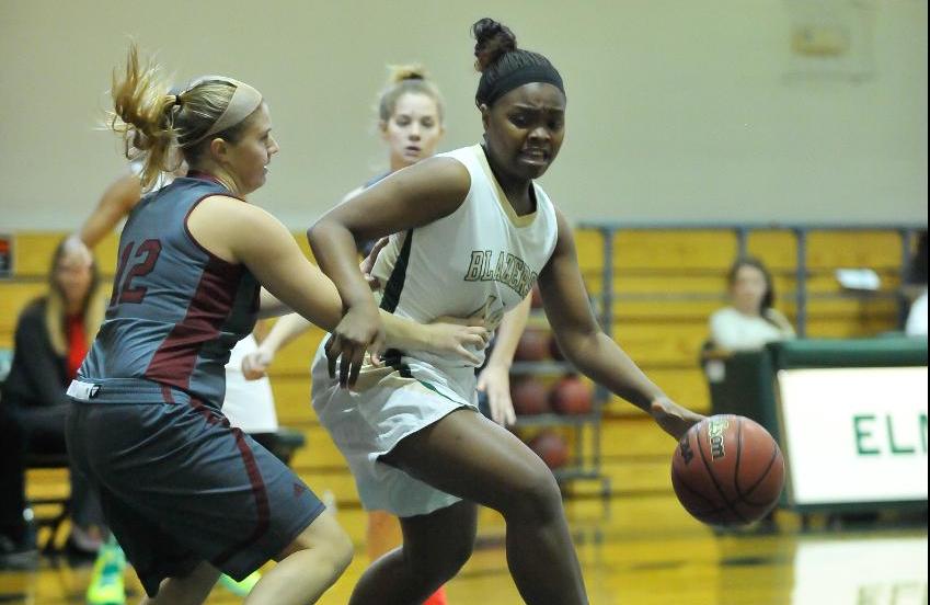 Women's Basketball Outlasts Bard on the Road