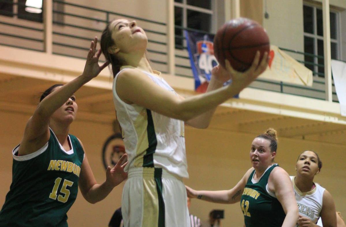 Women's Basketball Opens Conference Play With Win