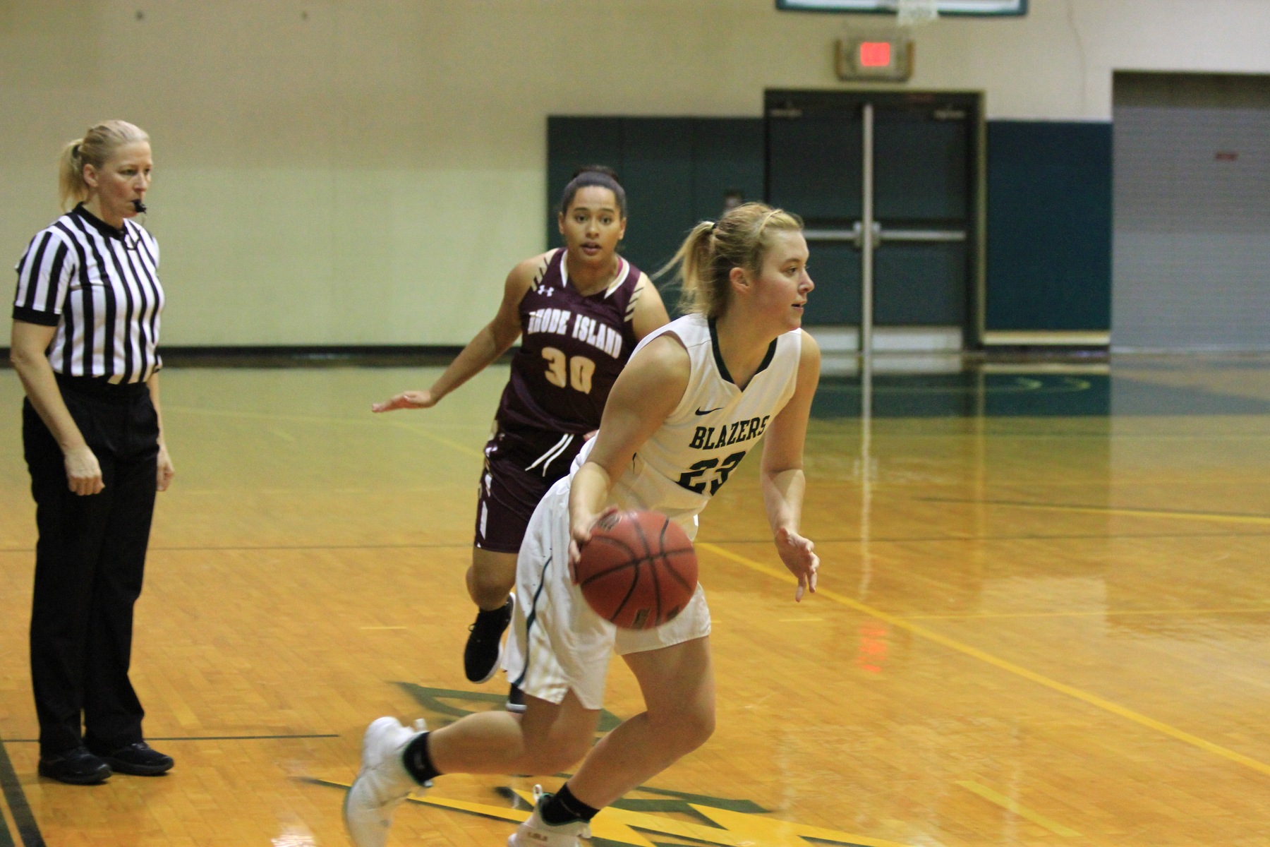 Women's Basketball Can't Dig Out Of Early Hole At ENC