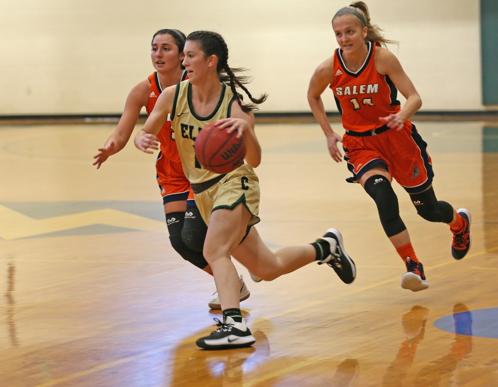 Women’s Basketball Comes Up Short At Wentworth