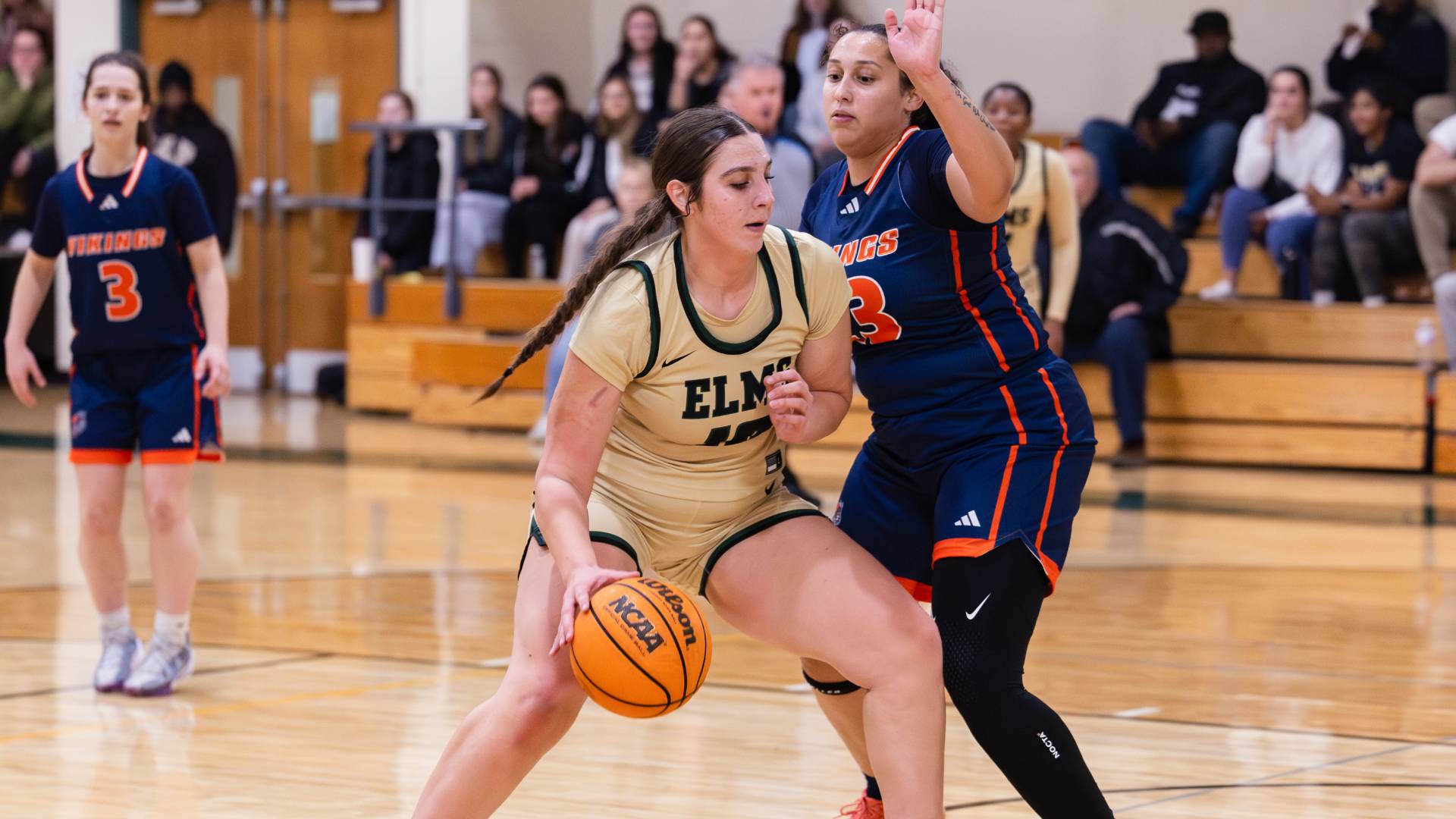 Women's Basketball Hosts Johnson & Wales in Conference Opener