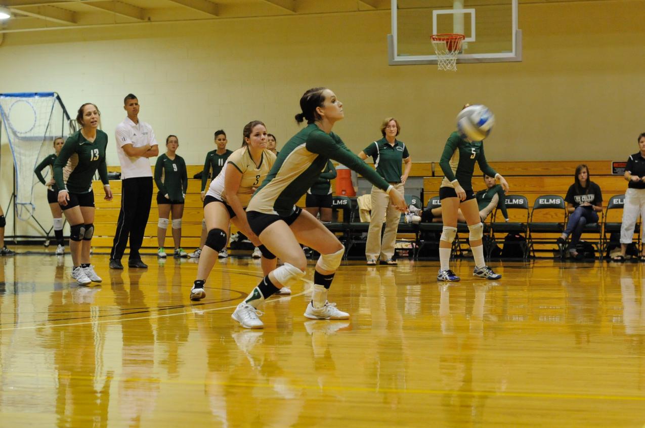 Women’s Volleyball Falls to Southern Vermont College, 3-0