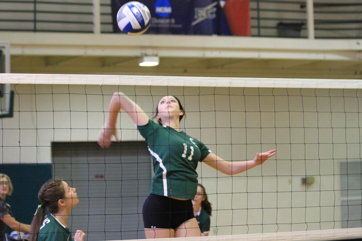 Women's Volleyball Drops A Pair To Open Season