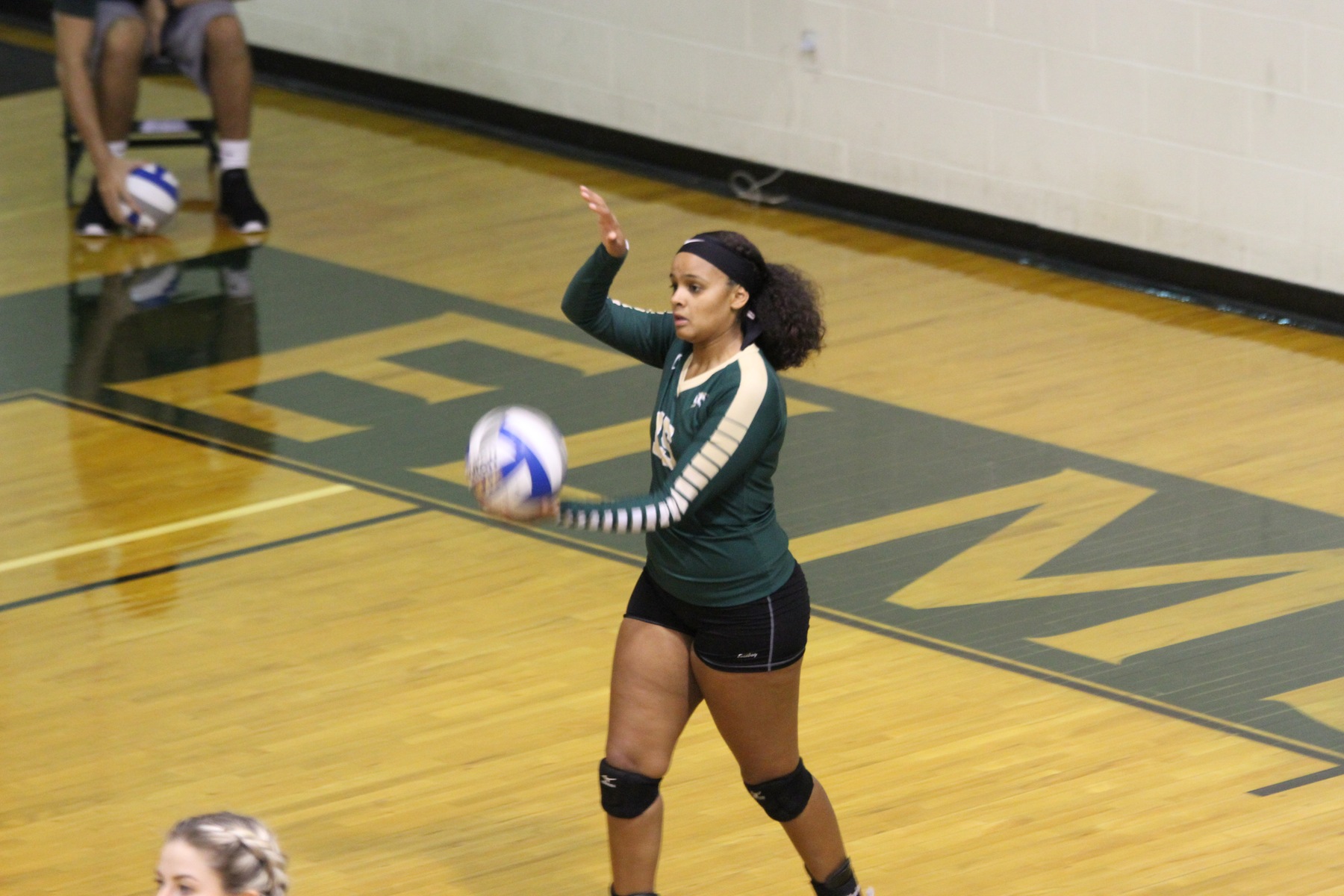 Women’s Volleyball Drops NECC Opener To ENC