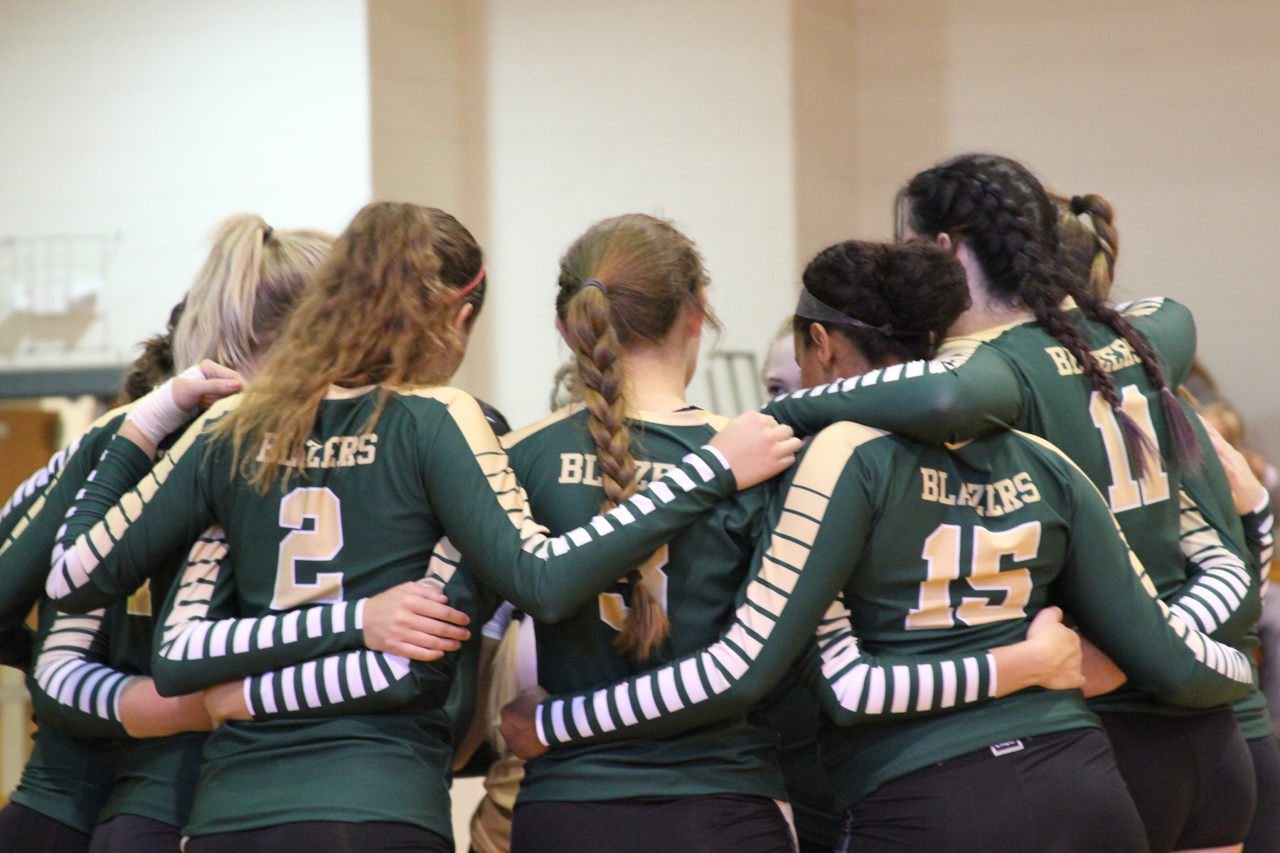 Women's Volleyball Drops Pair At MCLA Tri-Match