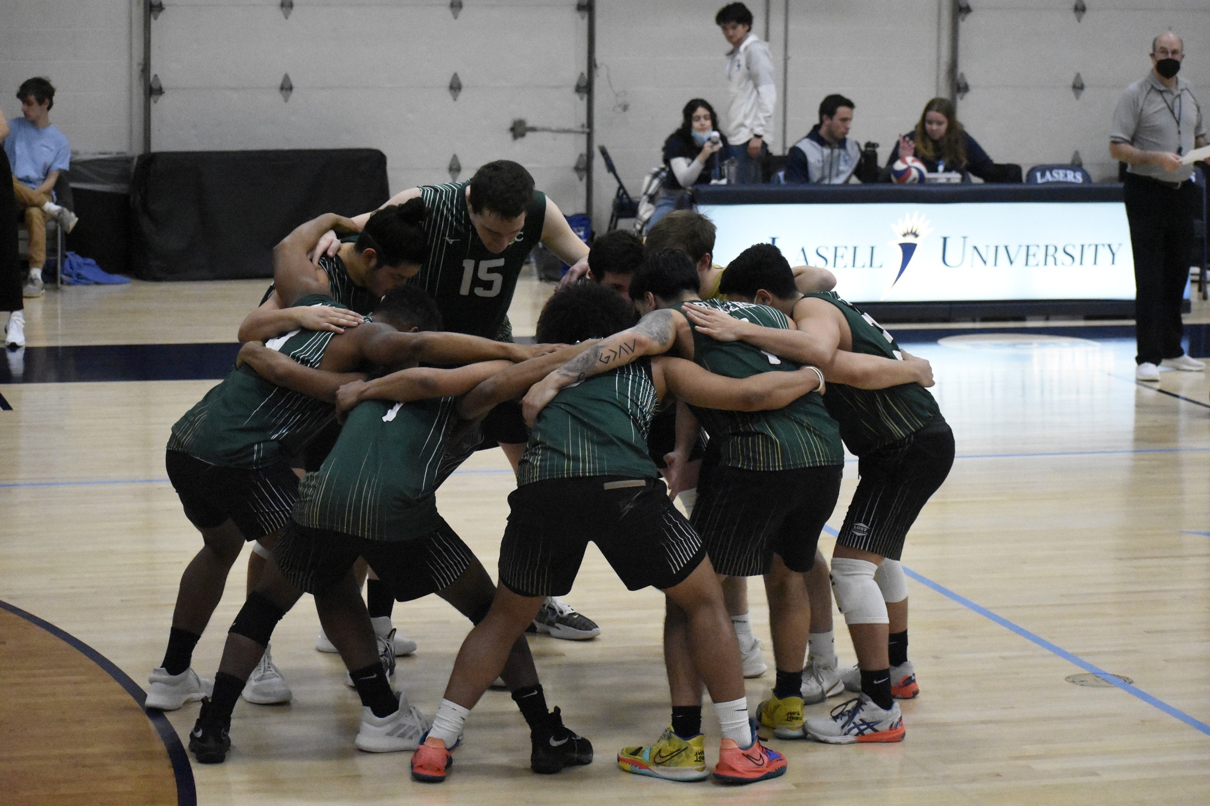 Men's Volleyball get Dealt a Pair of Losses in Tri-Match over the Weekend
