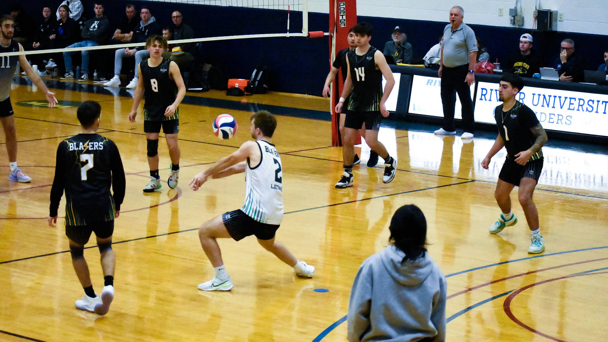 Men's Volleyball Competes Against Nationally Ranked Lasell