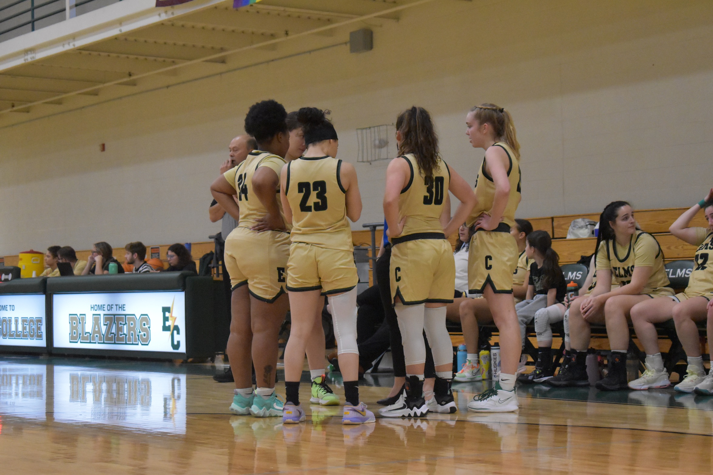 Women's Basketball fell to Raiders on the Road