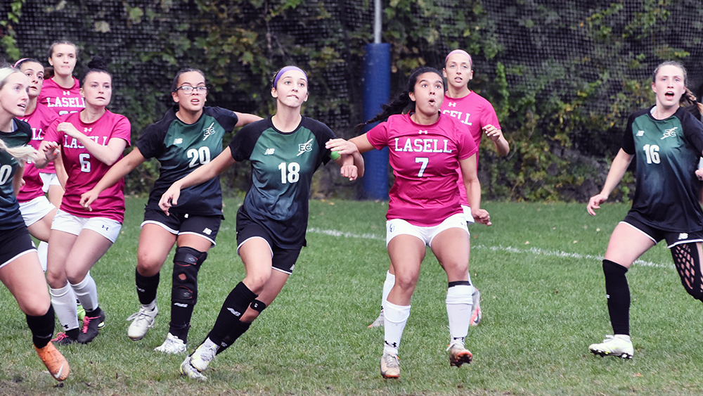 Women’s Soccer Drops Road Game at Lasell